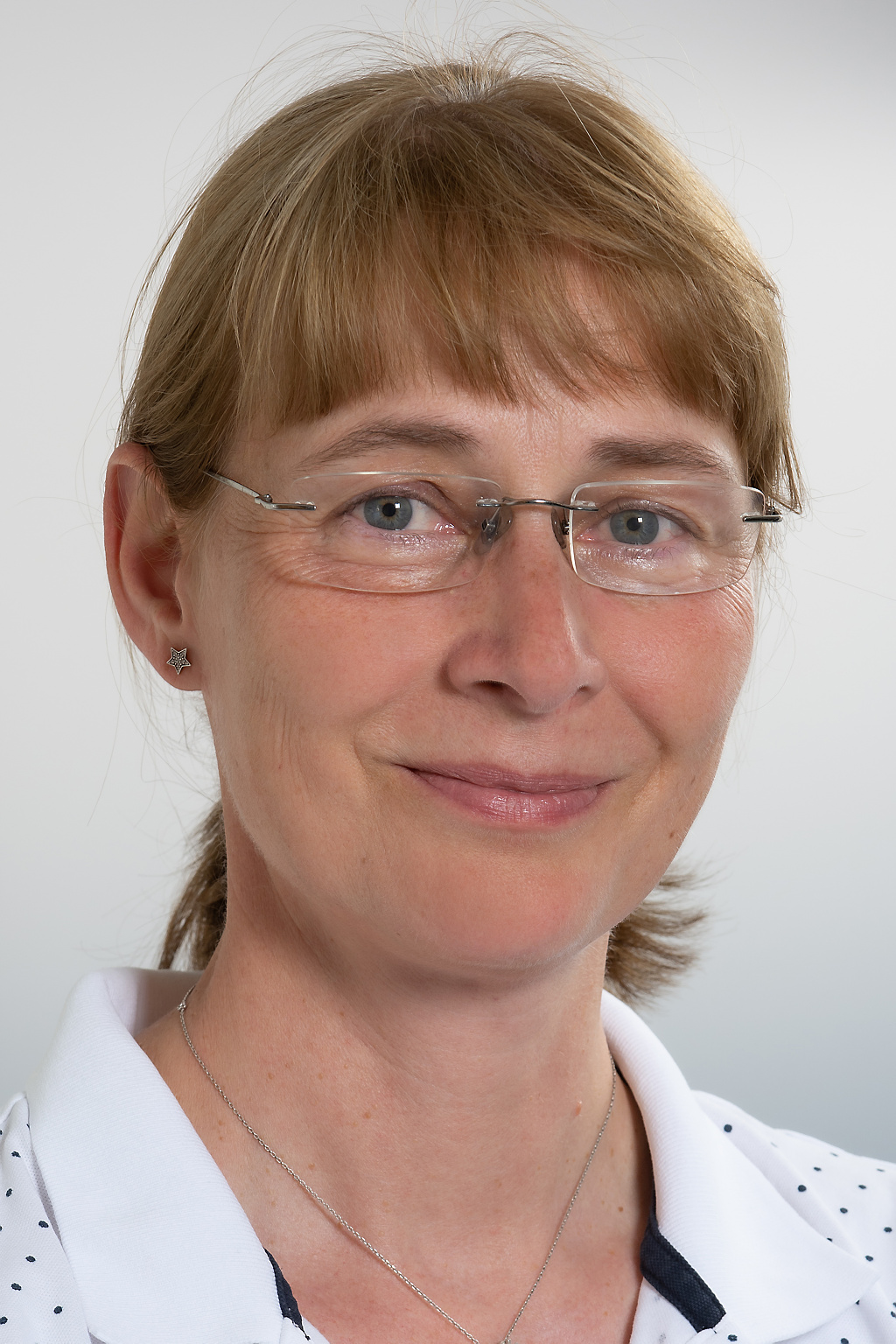 Schäfer-Somi, Sabine